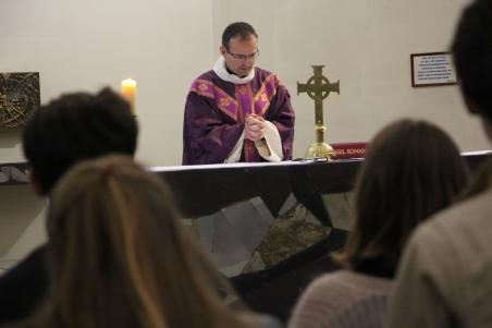 Une Messe D'envoi Pour Les étudiants De Notre-Dame Du Grandchamp